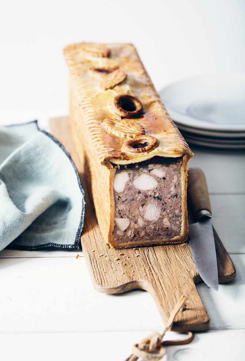 maison-lenotre-pate-de-porc-et-volaille-en-crouteccaroline-faccioli